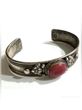🥀 Vintage Carnelian Sterling Silver Balinese Cuff